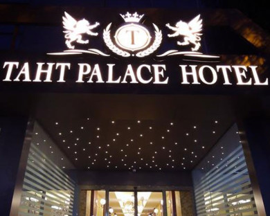 Van-Taht Palac-1.jpg